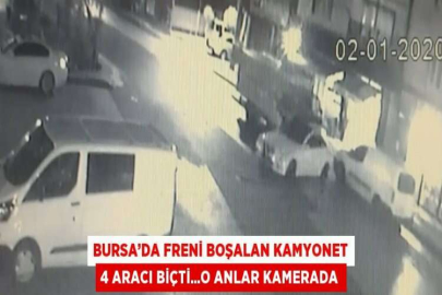 BURSA’DA FRENİ BOŞALAN KAMYONET 4 ARACI BİÇTİ...O ANLAR KAMERADA