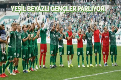 YEŞİL BEYAZLI GENÇLER PARLIYOR