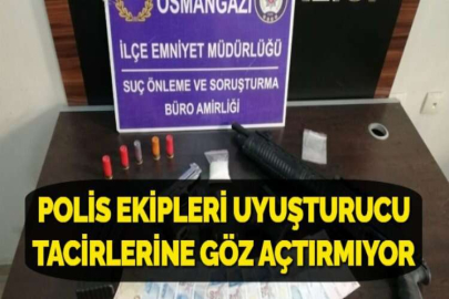 POLİS EKİPLERİ UYUŞTURUCU TACİRLERİNE GÖZ AÇTIRMIYOR