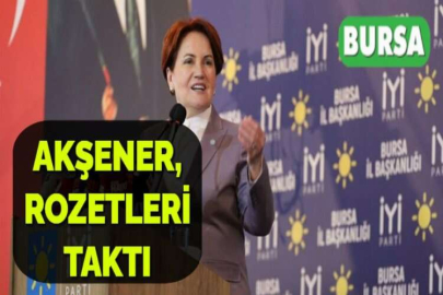 AKŞENER,  ROZETLERİ TAKTI