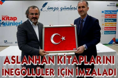 Aslanhan kitaplarını İnegöllüler için imzaladı