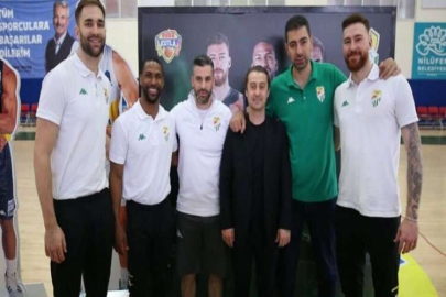 Bursaspor Basketbol Takımı, üç oyuncusuyla sözleşme yeniledi