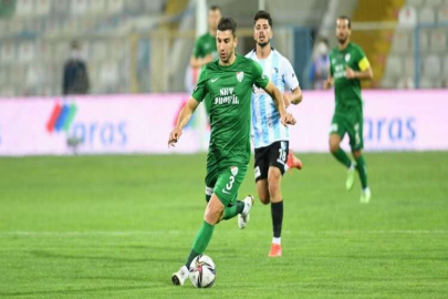 Onur Atasayar, Bursaspor’a veda etti