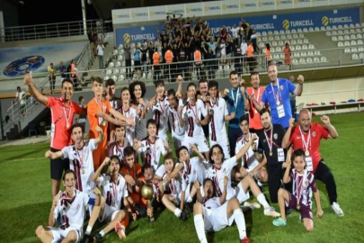 İnegölspor U15 Türkiye şampiyonu