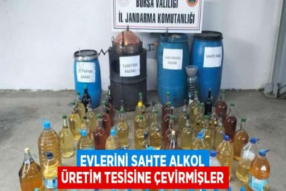 EVLERİNİ SAHTE ALKOL ÜRETİM TESİSİNE ÇEVİRMİŞLER