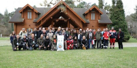 Öğretim üyeleri hayatta kalma teknikleri öğretiyor