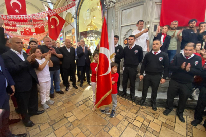 Tarihi Kapalıçarşı’da Cumhuriyet’in 100’üncü yıl coşkusu yaşandı