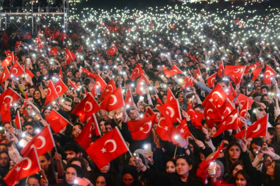 29 Ekim Cumhuriyet Bayramı kutlamaları Bornova'da büyük bir coşkuyla karşılandı!