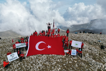 ‘100. yıl’ı zirvede kutladılar