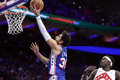 Furkan Korkmazlı 76ers, Raptors'ı yendi