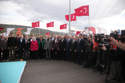 Bursa’nın en sorunlu kavşağına çözüm! Sanayi Bölgesi’ni rahatlatacak o kavşak hizmete açıldı