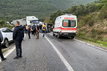 Yolcu minibüsü devrildi: 3 kişi yaralandı