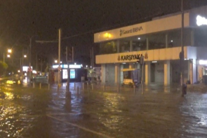 İzmir’de deniz taştı, sirenler çaldı