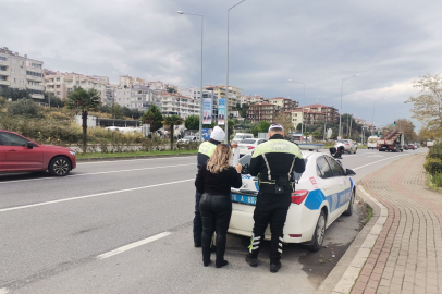 Emniyetten  hız denetimi! O sürücülere binlerce lira ceza kesildi