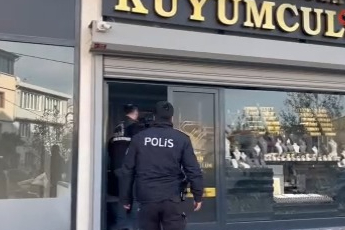 Bursa'da kar maskeli, silahlı kuyumcu soygunu