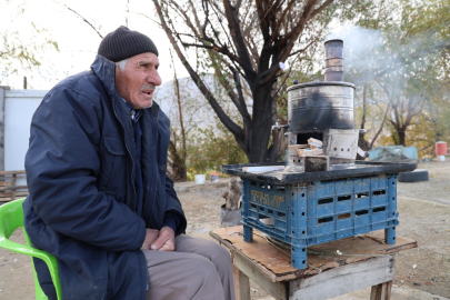 Barakası yandı, 75 yaşında zor durumda kaldı