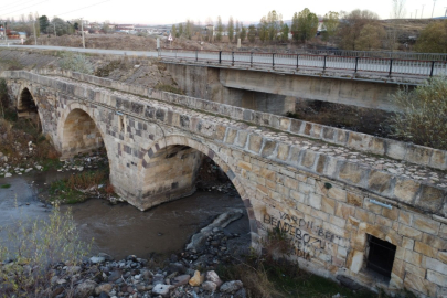 Asırlara meydan okuyor