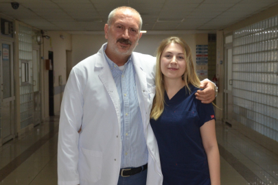 Anne babasının izinden gitti, doktor oldu