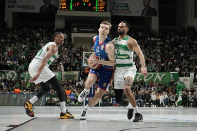 Türkiye Sigorta Basketbol Süper Ligi: Bursaspor: 73 - A. Efes: 83