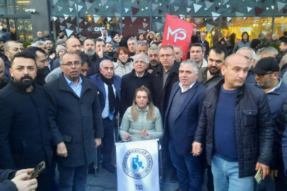 CHP'lilerden İl Başkanlığına Hançerli Protesto