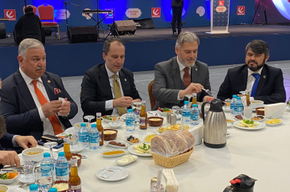 Yeniden Refah Partisi'nden İstanbul'da iftar programı