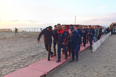 Denizde Kaybolan Gencin Cesedi 4 Buçuk Metre Derinlikte Bulundu