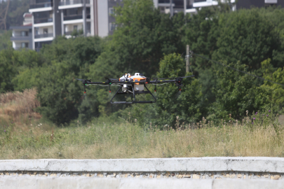 Bursa'da Artan Sivrisineklere Karşı Dronla İlaçlama Yapıldı