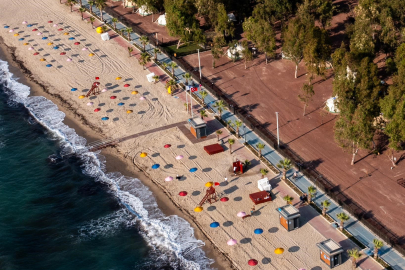 Kuşadasında Bulunan 'Ada Camping' Ziyaretçi Akınına Uğradı