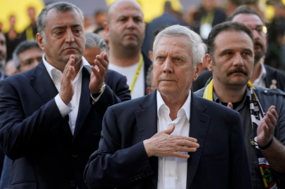 Aziz Yıldırım: "Fenerbahçe’miz için yapmış olduğumuz mücadele kararlıkla sürmelidir" 