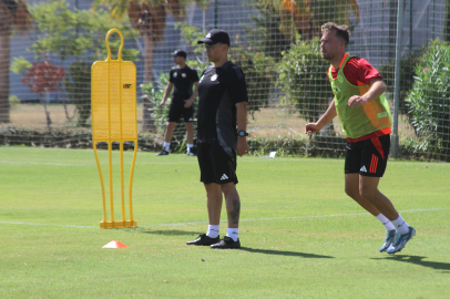 Antalyaspor'da Yeni Sezon Hazırlıkları Alex de Souza ile Başladı