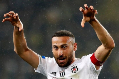 Beşiktaş, Cenk Tosun'a Veda Etti! Milli Golcü Fenerbahçe'ye Transfer Oldu