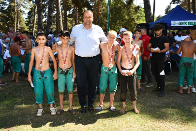 İznik'te Kıran Kırana Geçen Güreş Mücadelesi!