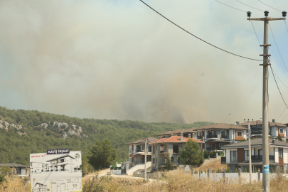 Yangın bulutları gökyüzünü kapladı