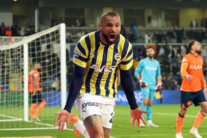 Fenerbahçe Yıldız Oyuncuyla Yollarını Ayırdı