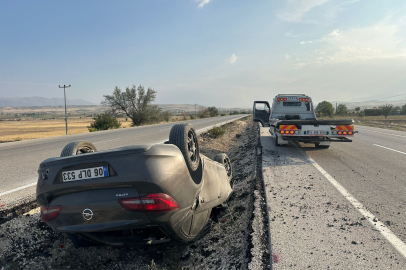 Seyir Halindeki Araba Takla Attı