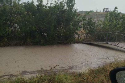 Burdur'da Sağanak Yağış Sele Neden Oldu