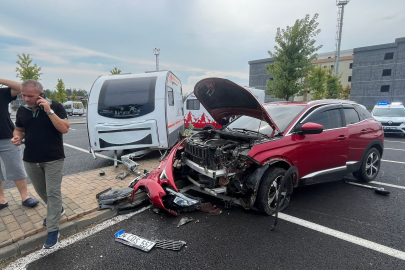 Hastane Otoparkında Kaza