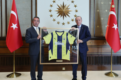 Cumhurbaşkanı Erdoğan, Fenerbahçe Heyetini Cumhurbaşkanlığı Külliyesi'nde Kabul Etti