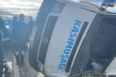 Malatya'da Feci Kaza: Yolcu Minibüsü Devrildi 17 Kişi Yaralandı