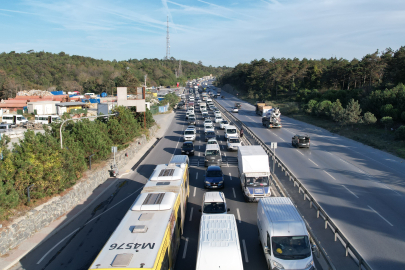 Arnavutköy'de Bir Haftadır Bitmeyen Yol Çalışması