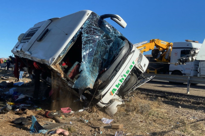 Aksaray'da Feci Kaza Tur Otobüsü Şarampole Devrildi: 6 Ölü, 29 Yaralı