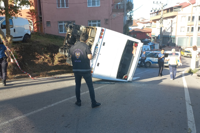 Okula giden anne ve kıza servis aracı çarpmıştı!