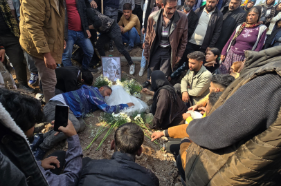 İstanbul'da öldürülen küçük Şirin Şanlıurfa'da gözyaşlarıyla defnedildi