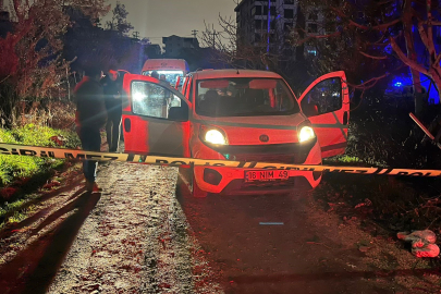 Bursa'da Araçta Tartışan Gençlerden Biri, Diğerini Bıçakla Öldürdü