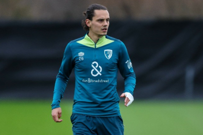 Milli futbolcu Enes Ünal'dan Kötü Haber