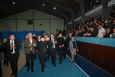 Yenişehir’de Futsal Turnuvası Coşkusu: Başkanlar Sahada, Taraftarlar Tribünde!